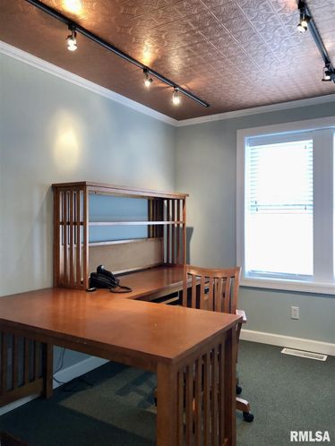 435 W Jackson St, Macomb, IL 61455